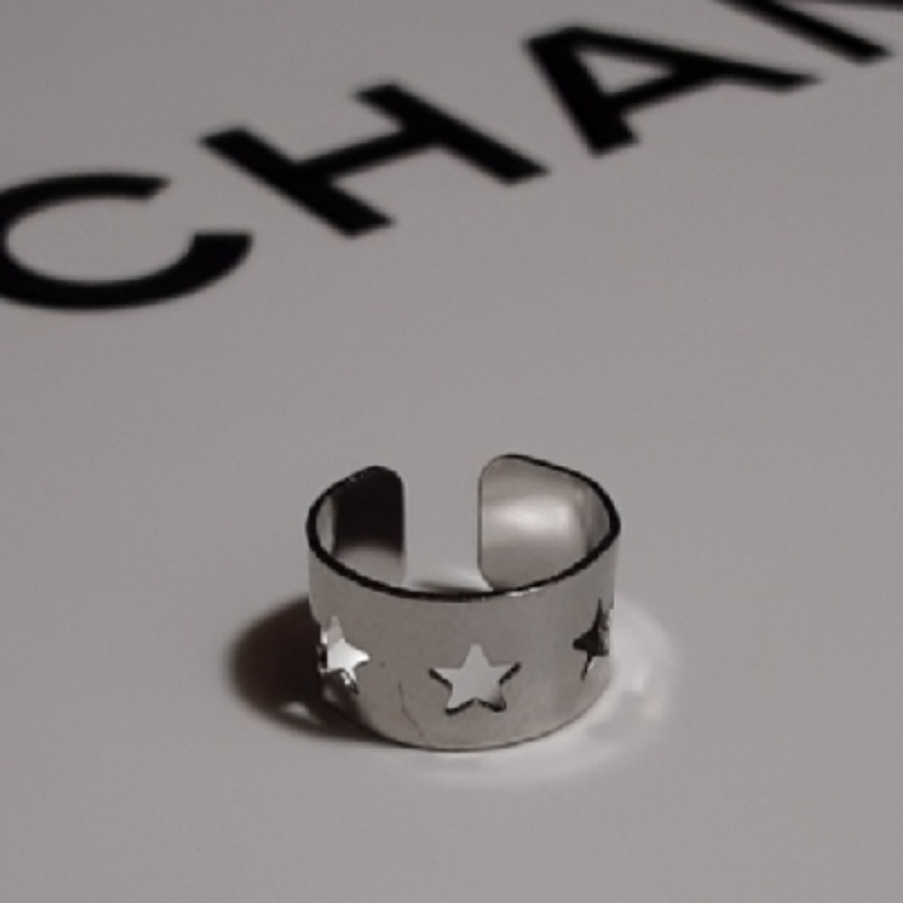 Star Ear Cuff- silver